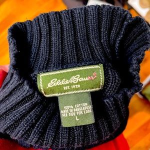 Super warm sweater from Eddie Bauer. Black. Men’s size Large.